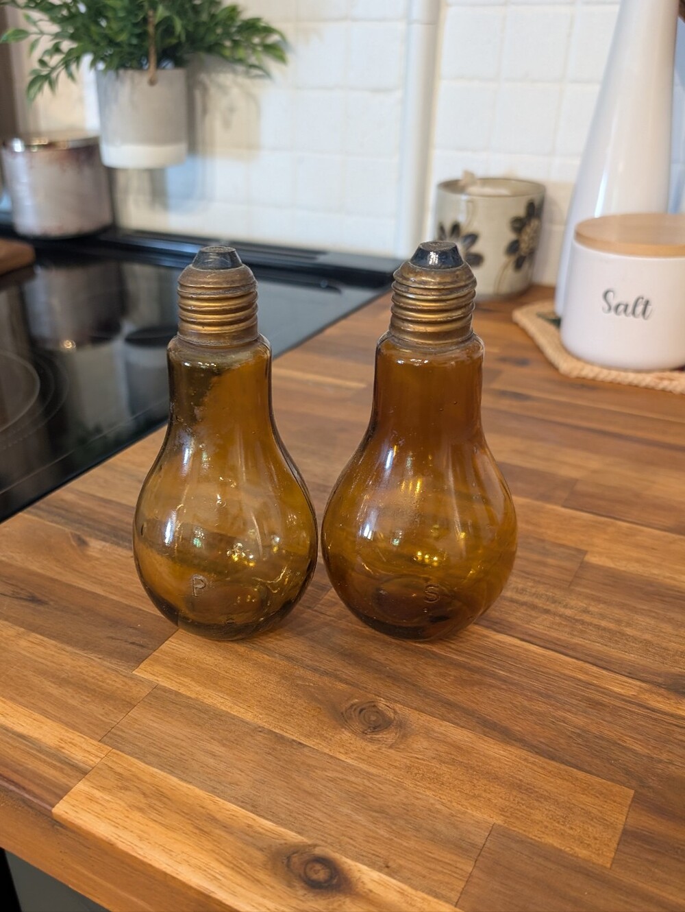 Vintage Amber Glass Light Bulb Salt and Pepper Shakers